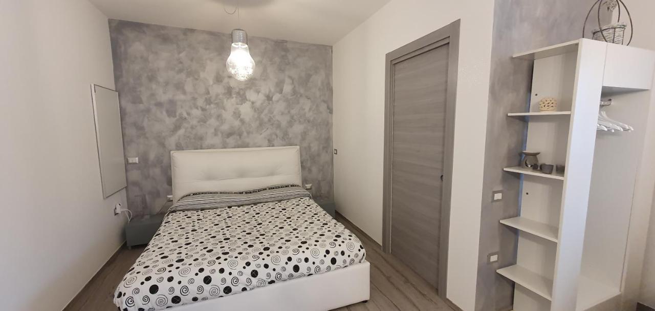 מטרה La Casetta Tra Sassi E Ulivi B&B מראה חיצוני תמונה