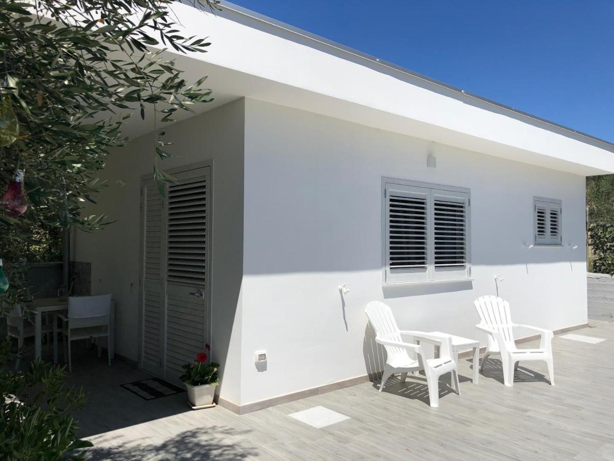 מטרה La Casetta Tra Sassi E Ulivi B&B מראה חיצוני תמונה